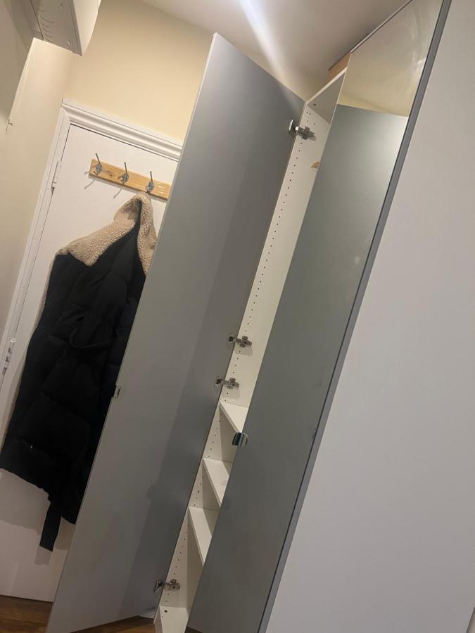 Large Modern Studio Flat Lejlighed London Eksteriør billede