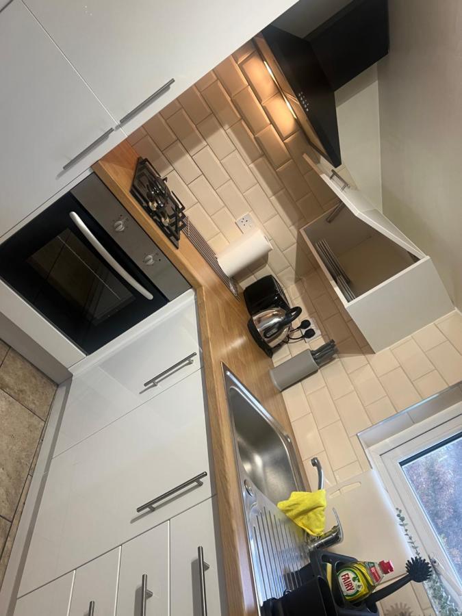 Large Modern Studio Flat Lejlighed London Eksteriør billede