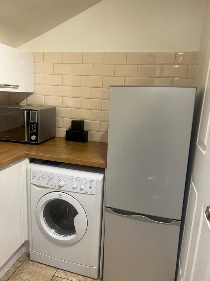 Large Modern Studio Flat Lejlighed London Eksteriør billede